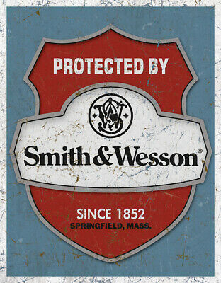 [605279116829] Protected By Smith & Wesson